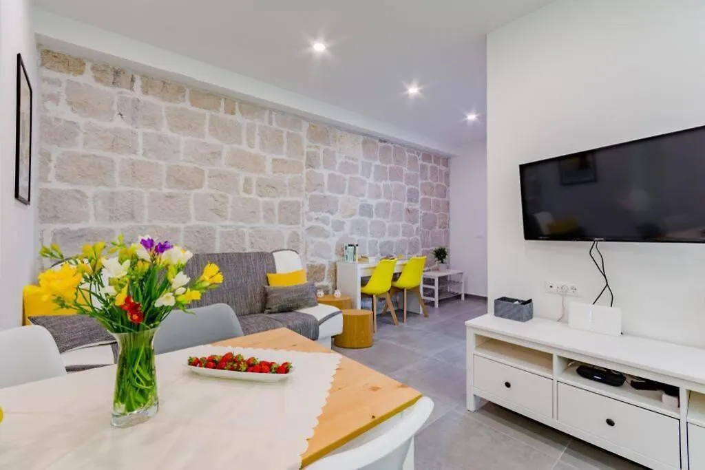 Apartment Mia Σπλιτ